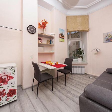 Comfortable Apartment In The Very Center Of Odessa Exterior foto