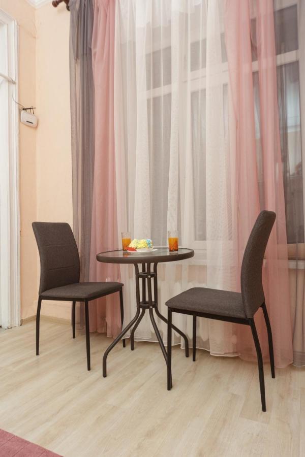 Comfortable Apartment In The Very Center Of Odessa Exterior foto
